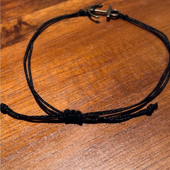 Minimalistic Anchor Rope Bracelet - Picture 2 of 3
